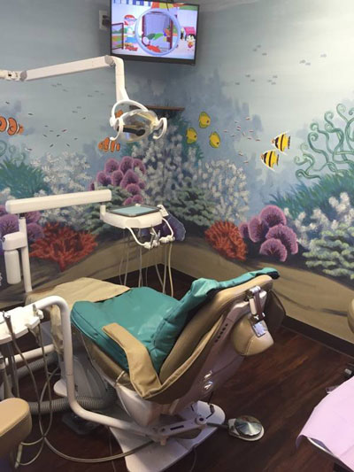 Safari wall mural for pediatric dentist Dr. Salwa Atwan